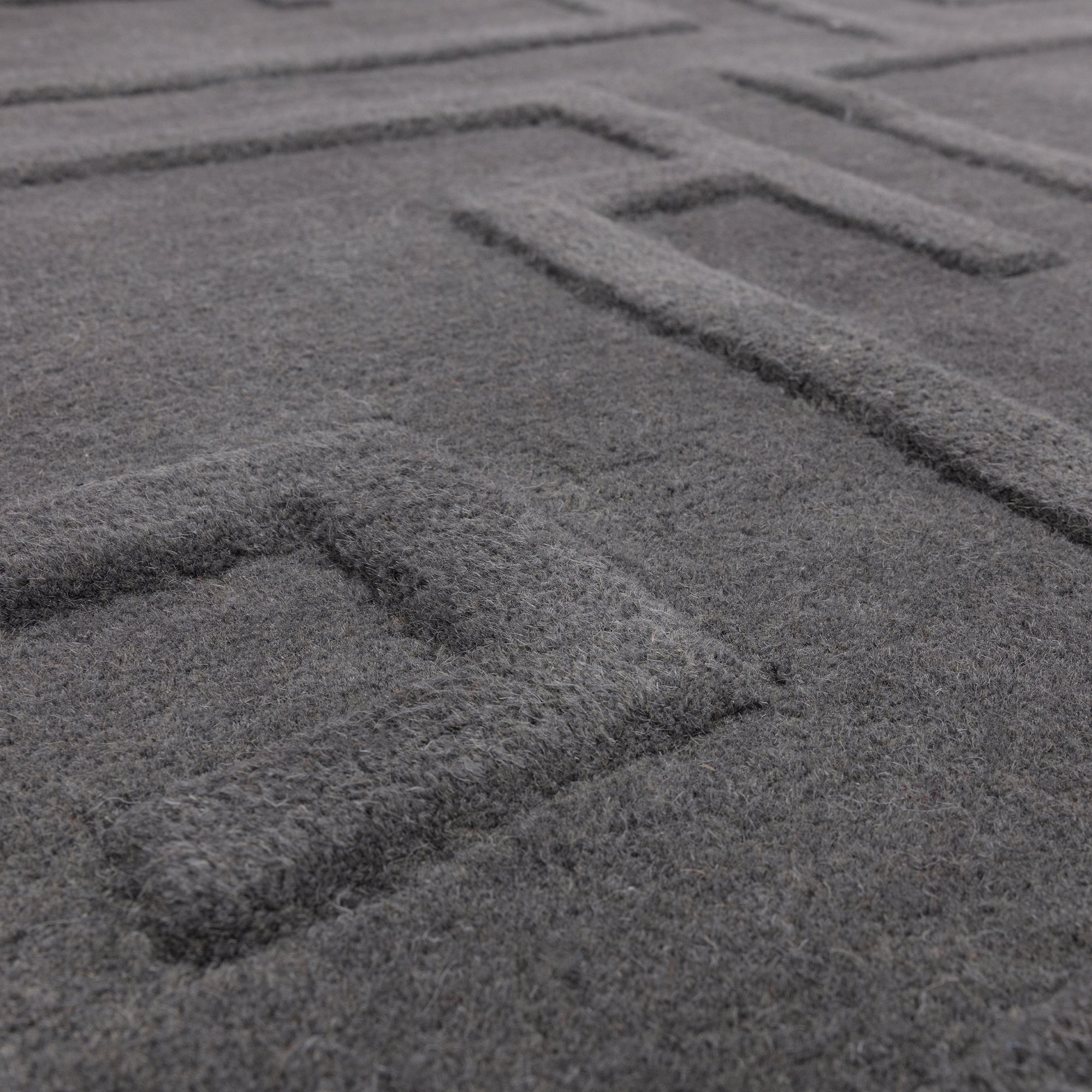 Maze Charcoal